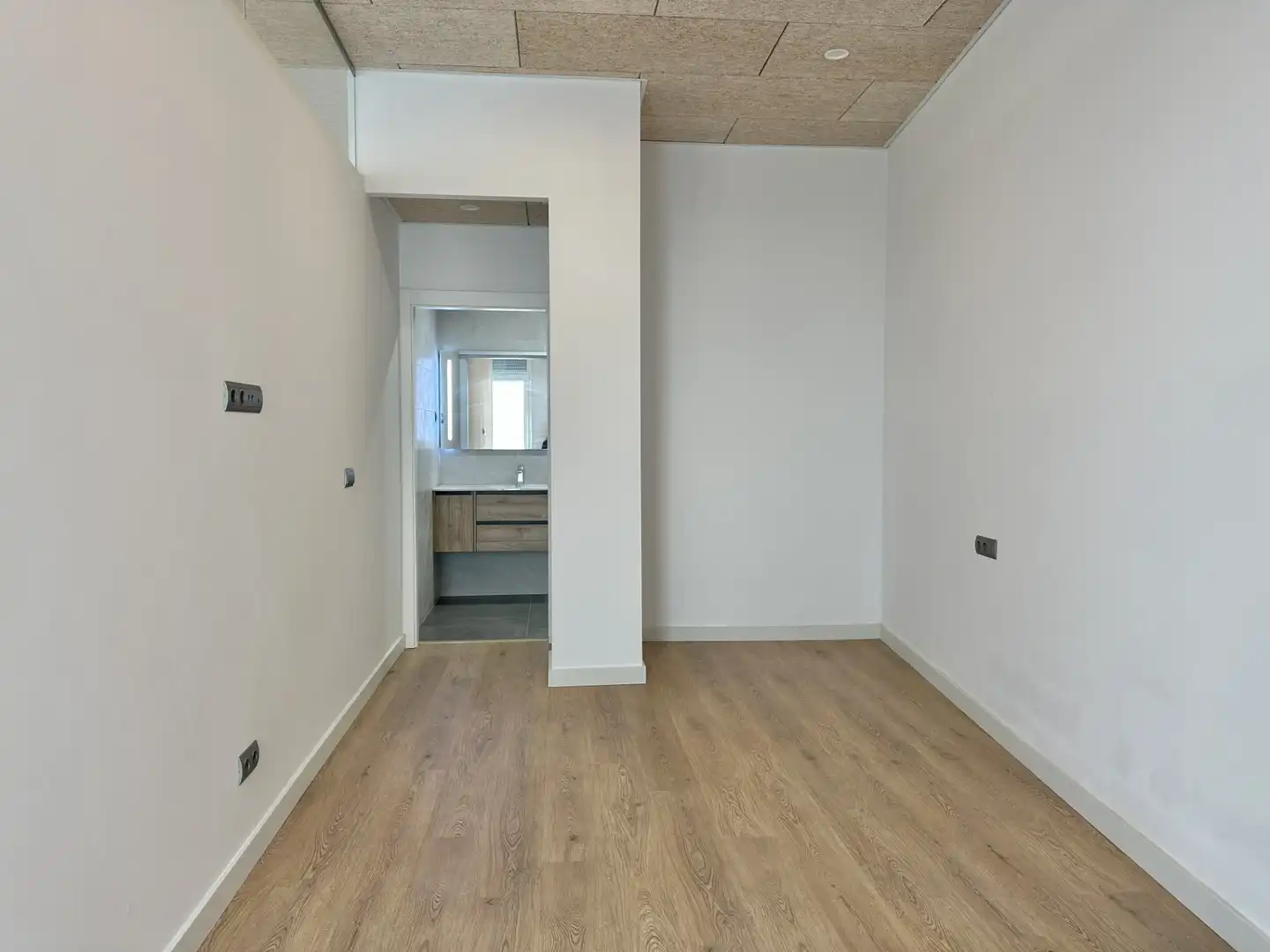 Flat for sale in Vilanova i la Geltrú  with Air Conditioner, Heating and Private garden