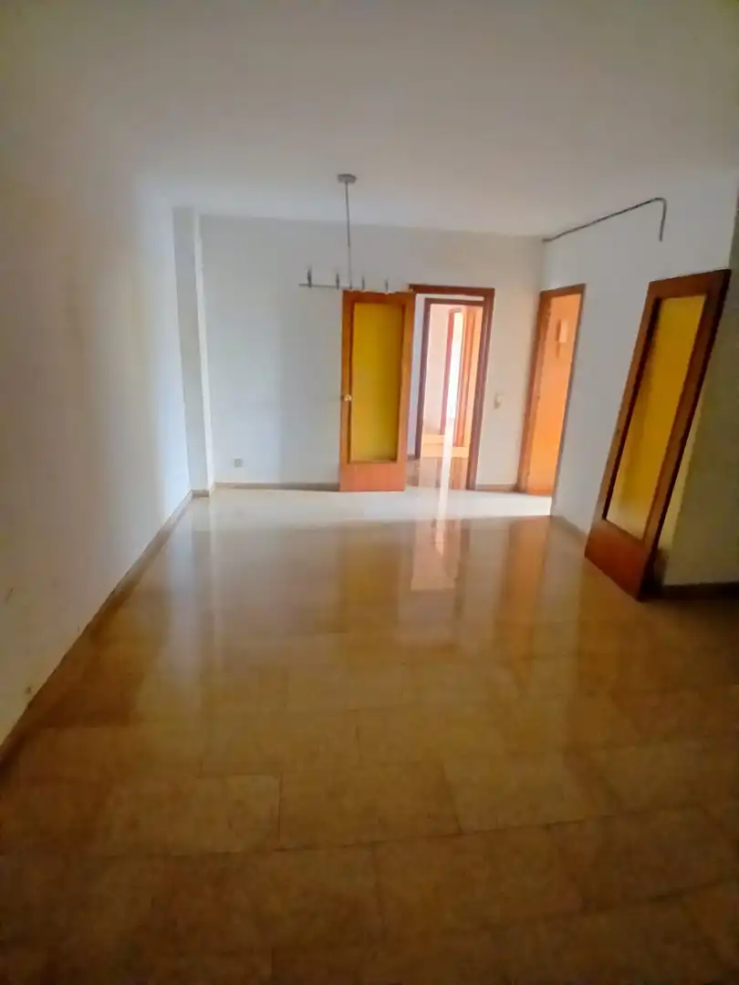 Flat for sale in C/ Huguet, Eixample