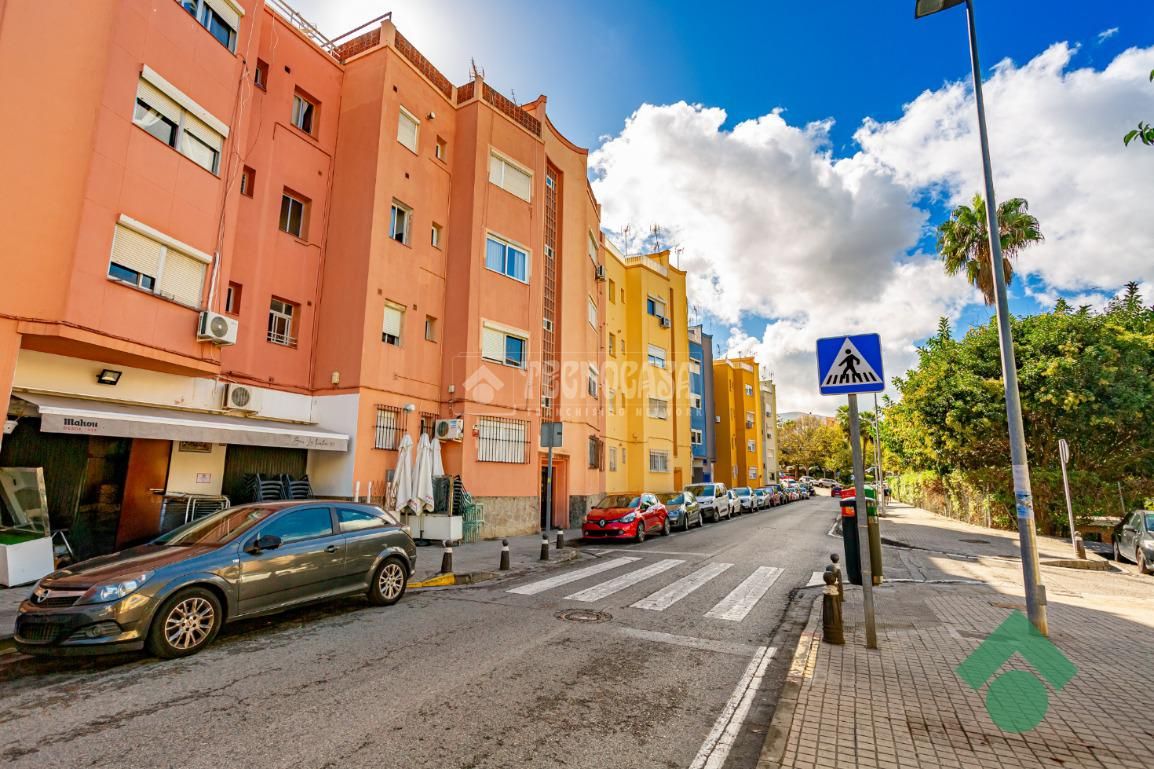 Vista exterior de Pis en venda en Algeciras amb Aire condicionat i Calefacció