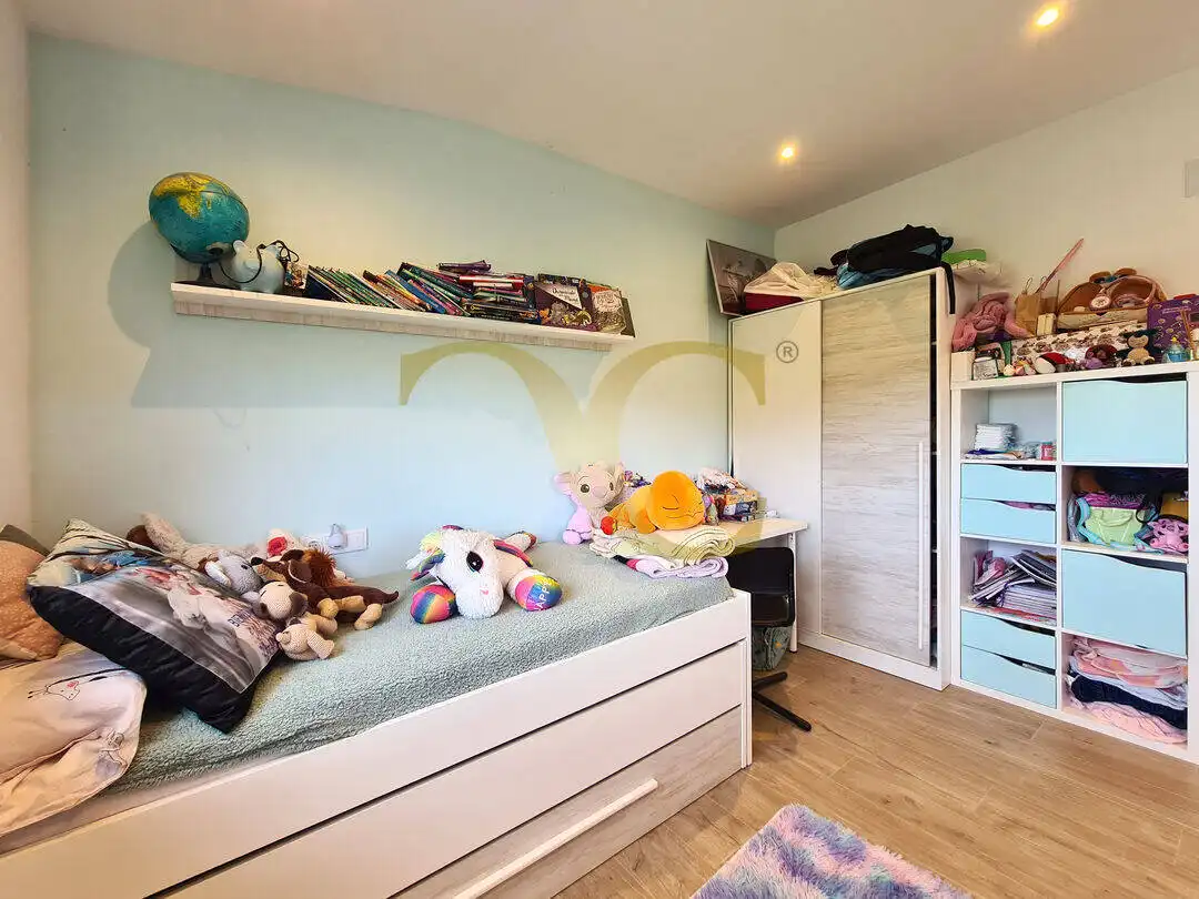 Habitación de Casa o chalet en venta en Gijón  con Calefacción, Jardín privado y Balcón