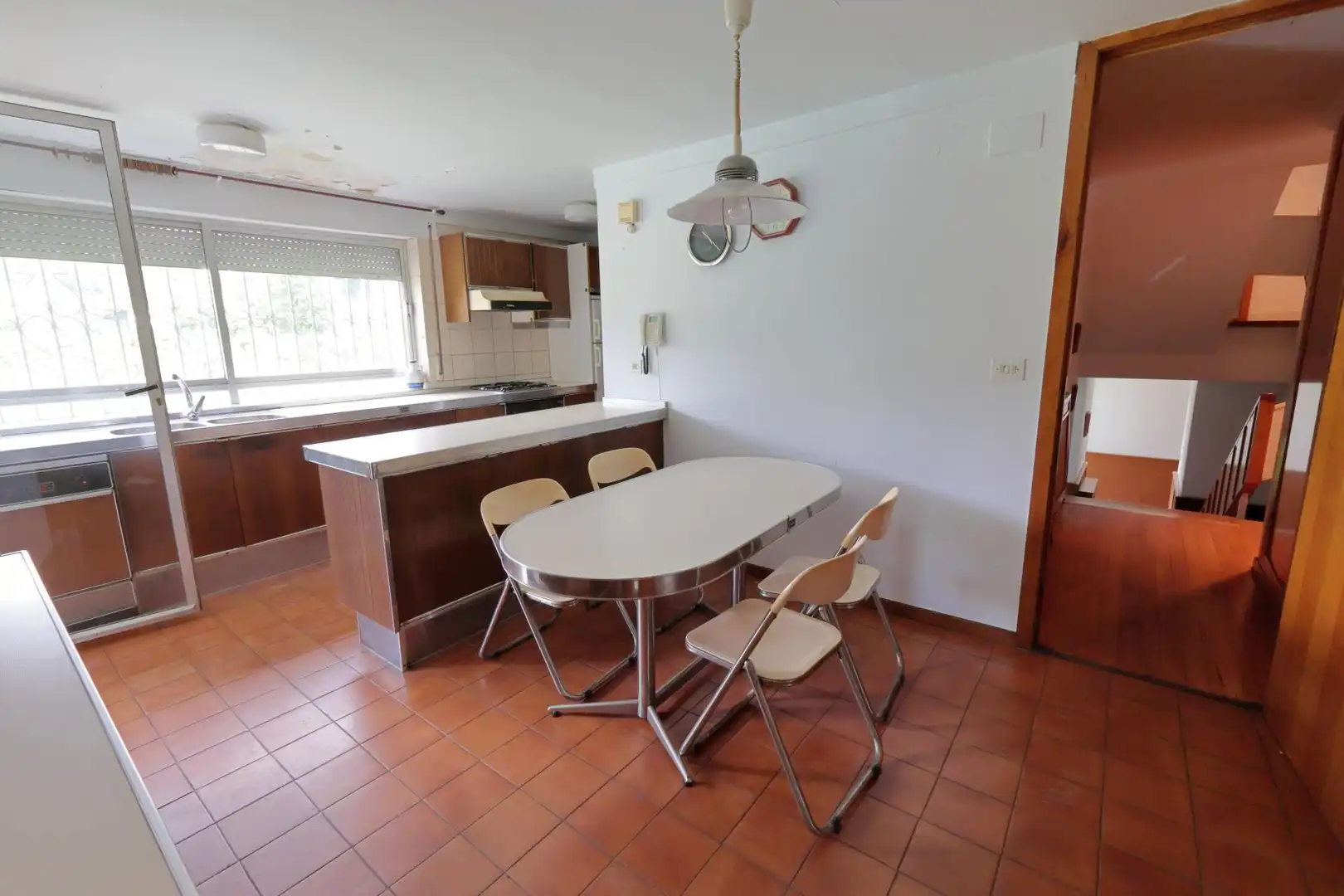 Cocina de Casa adosada en venta en O Barco de Valdeorras   con Calefacción, Piscina y Balcón