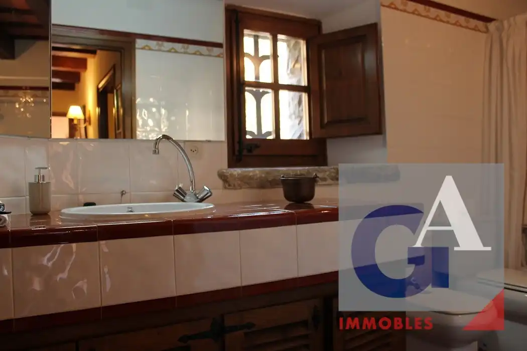 Casa rústica amb terrassa en venda a Sant Joan Les Fonts, imagen 26