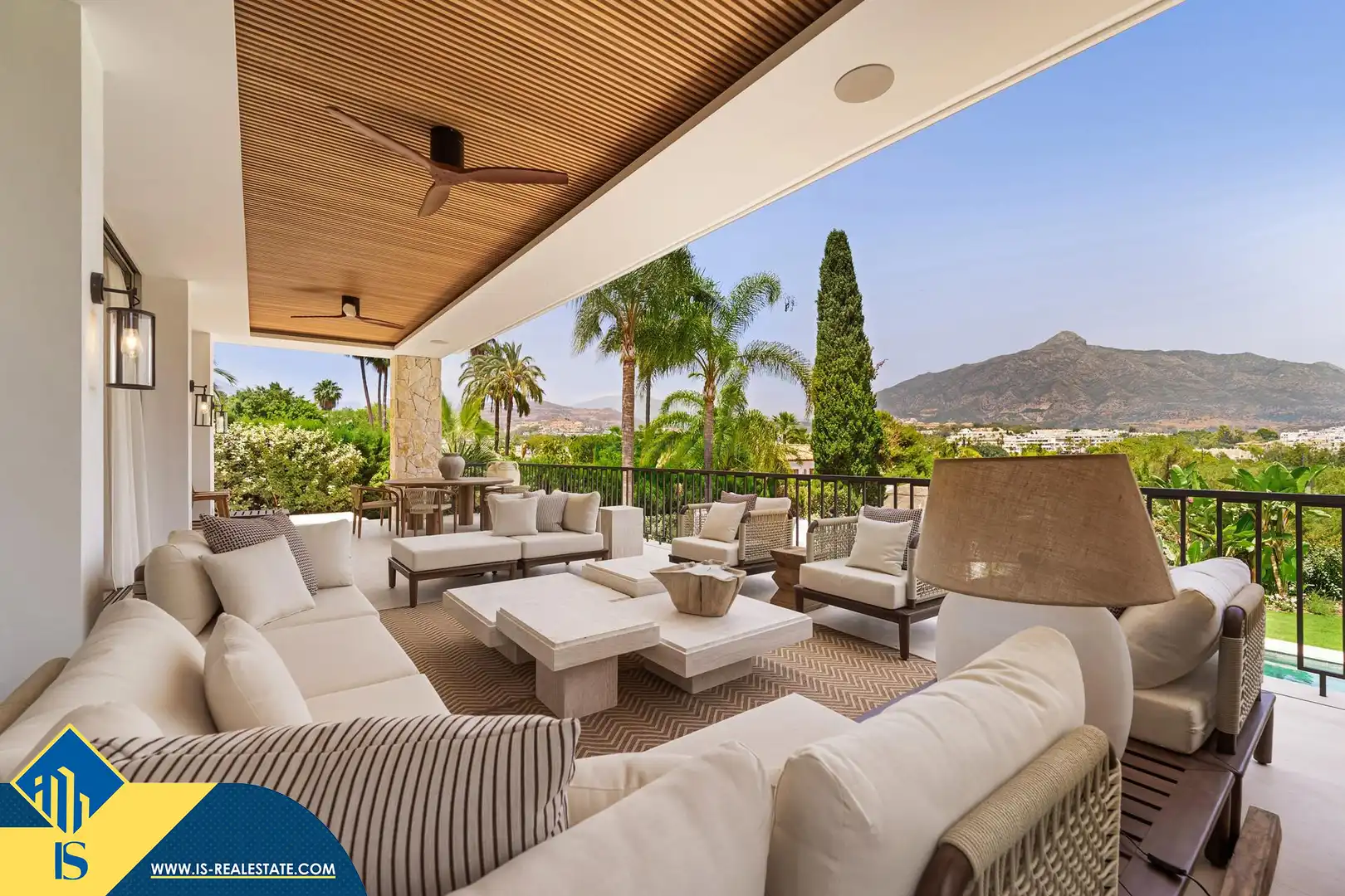 Chalet con piscina en venta en La Hacienda - Nueva Andalucía, imagen 2