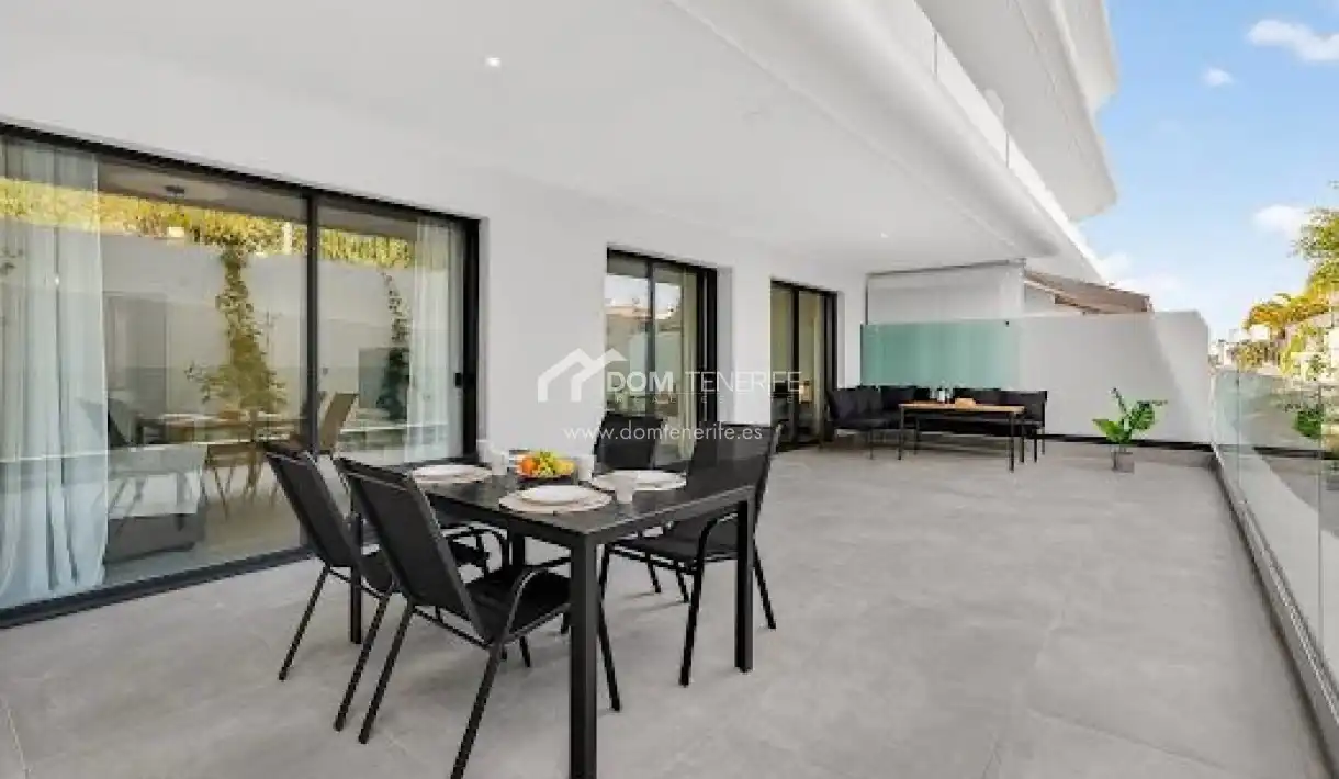 Terraza de Piso en venta en Adeje con Aire acondicionado, Terraza y Trastero