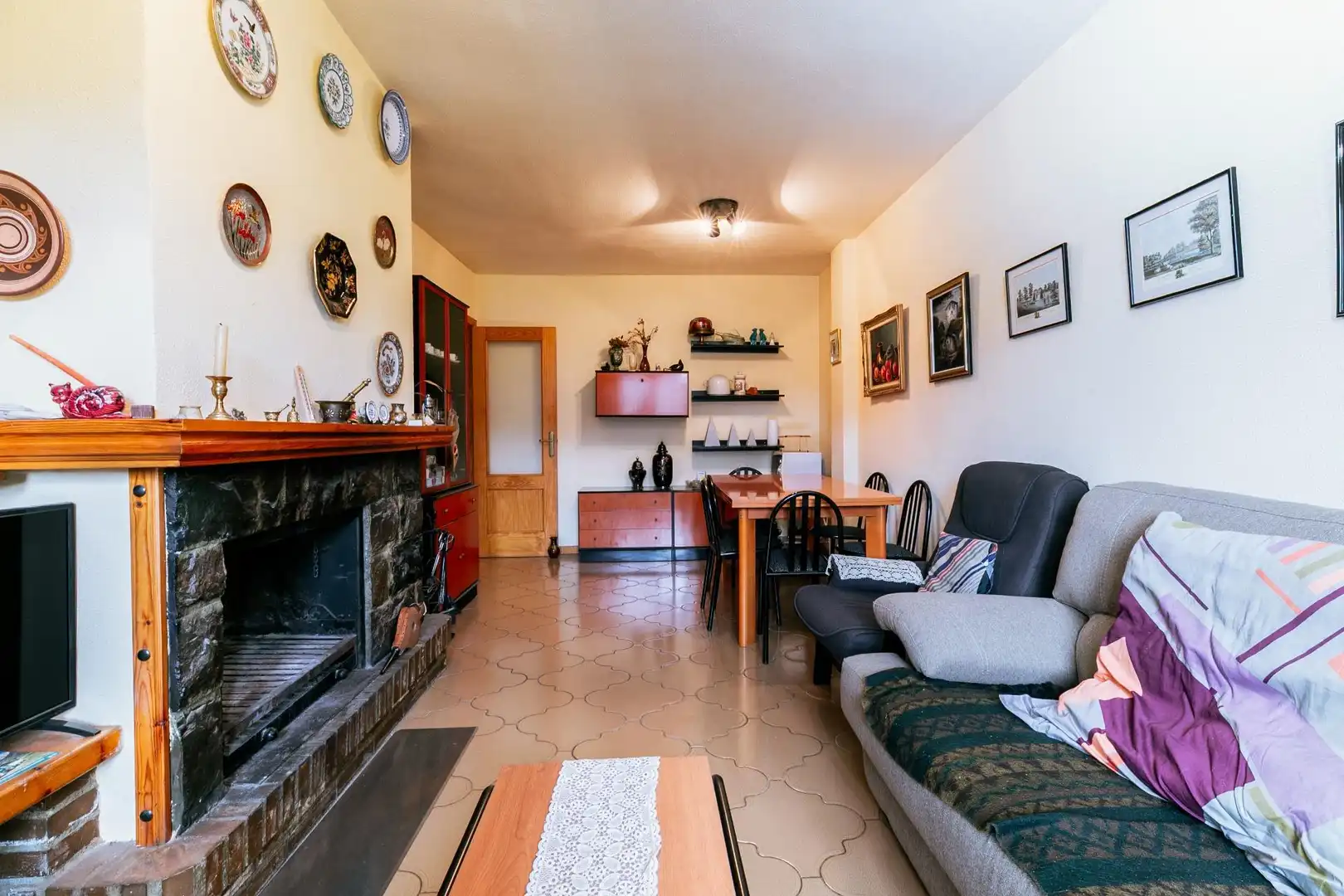 Sala de estar de Piso en venta en Biescas con Calefacción, Amueblado y Balcón