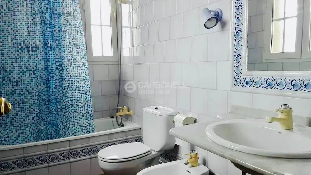 Bany de Casa o xalet en venda en Cocentaina amb Aire condicionat, Jardí privat i Terrassa