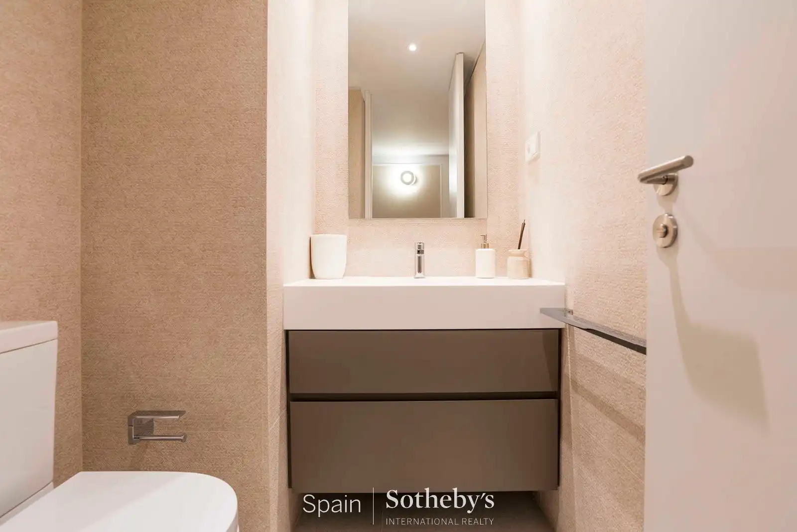 Baño de Apartamento en venta en Madrid con Aire acondicionado, Calefacción y Terraza