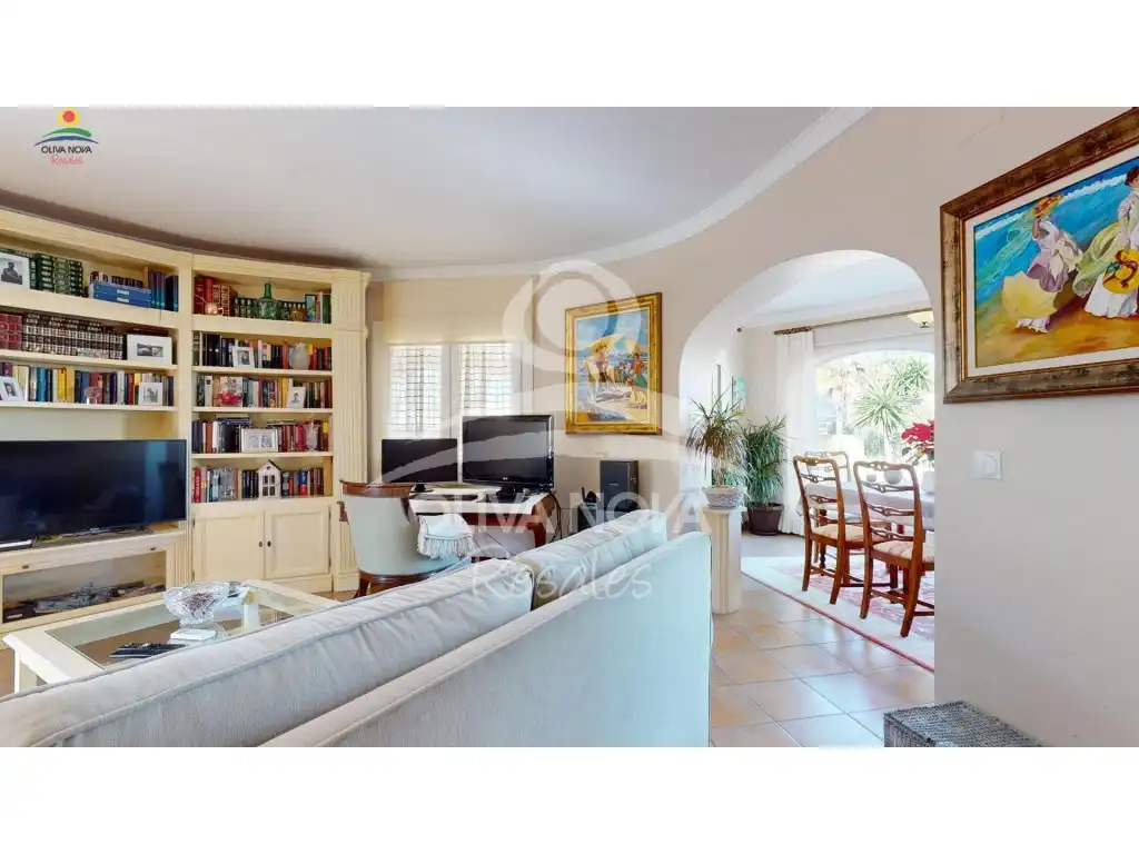 Sala de estar de Casa o chalet en venta en Oliva con Jardín privado