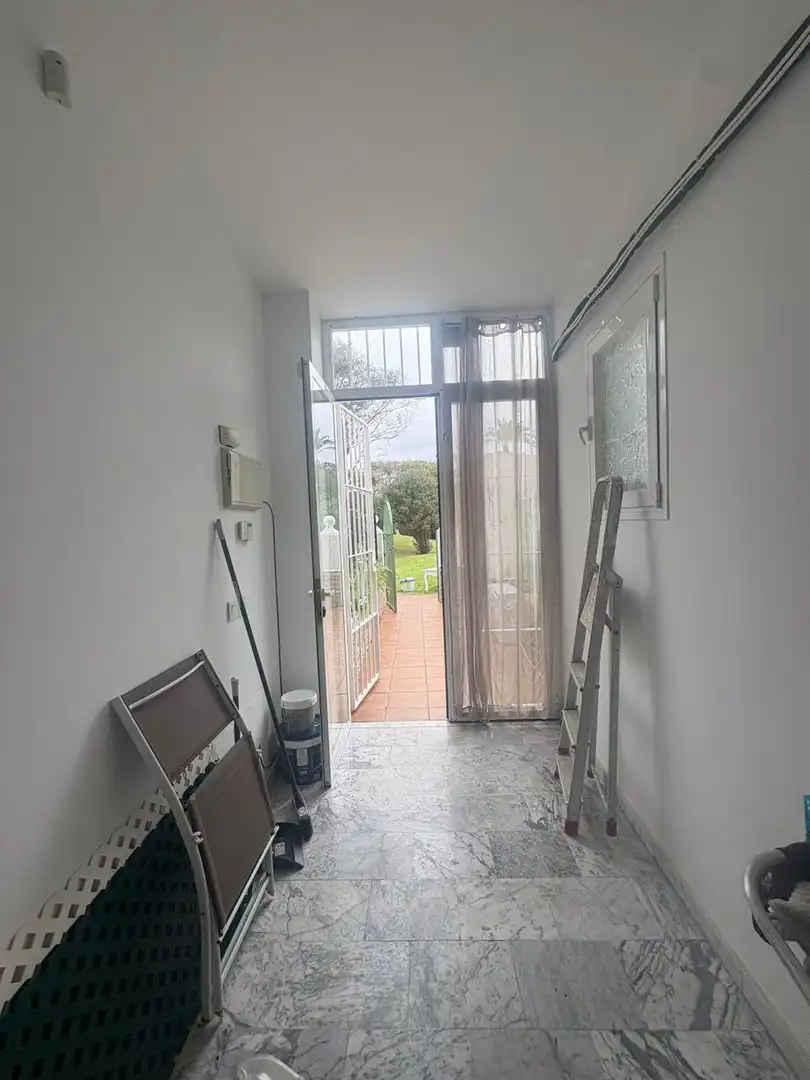 Study for sale in Estepona  with Air Conditioner, Terrace and Swimming Pool