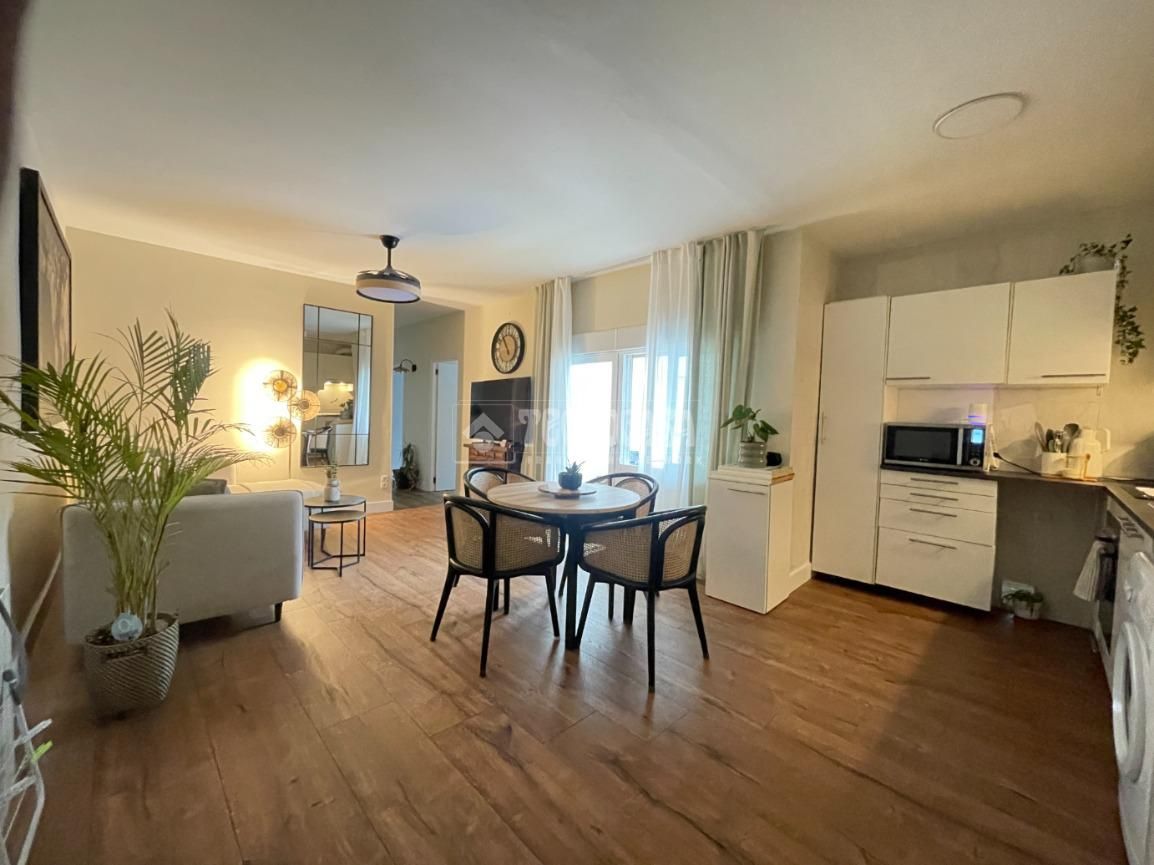 Sala d'estar de Pis en venda en San Agustín del Guadalix amb Aire condicionat, Terrassa i Domòtica