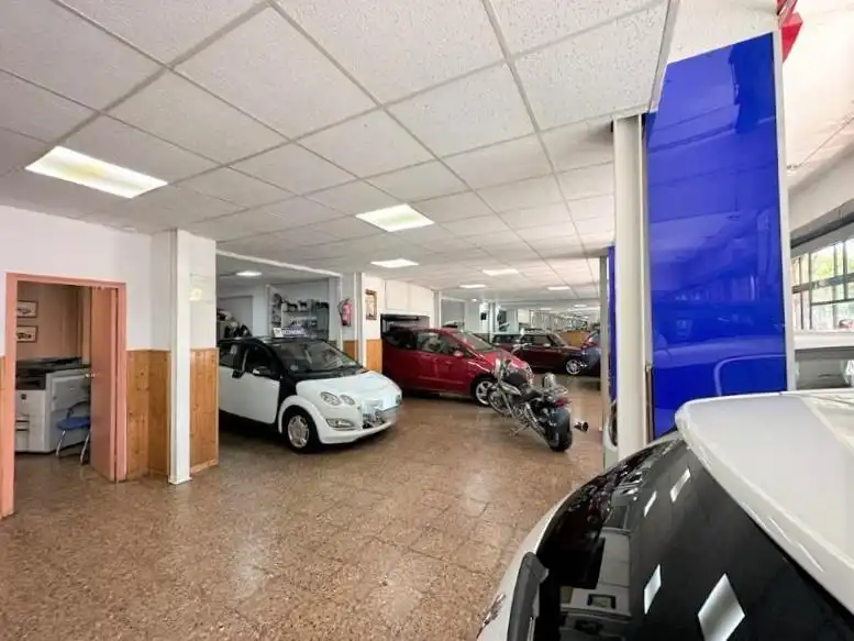 Local comercial en venda a Artigues - Llefià, imagen 3