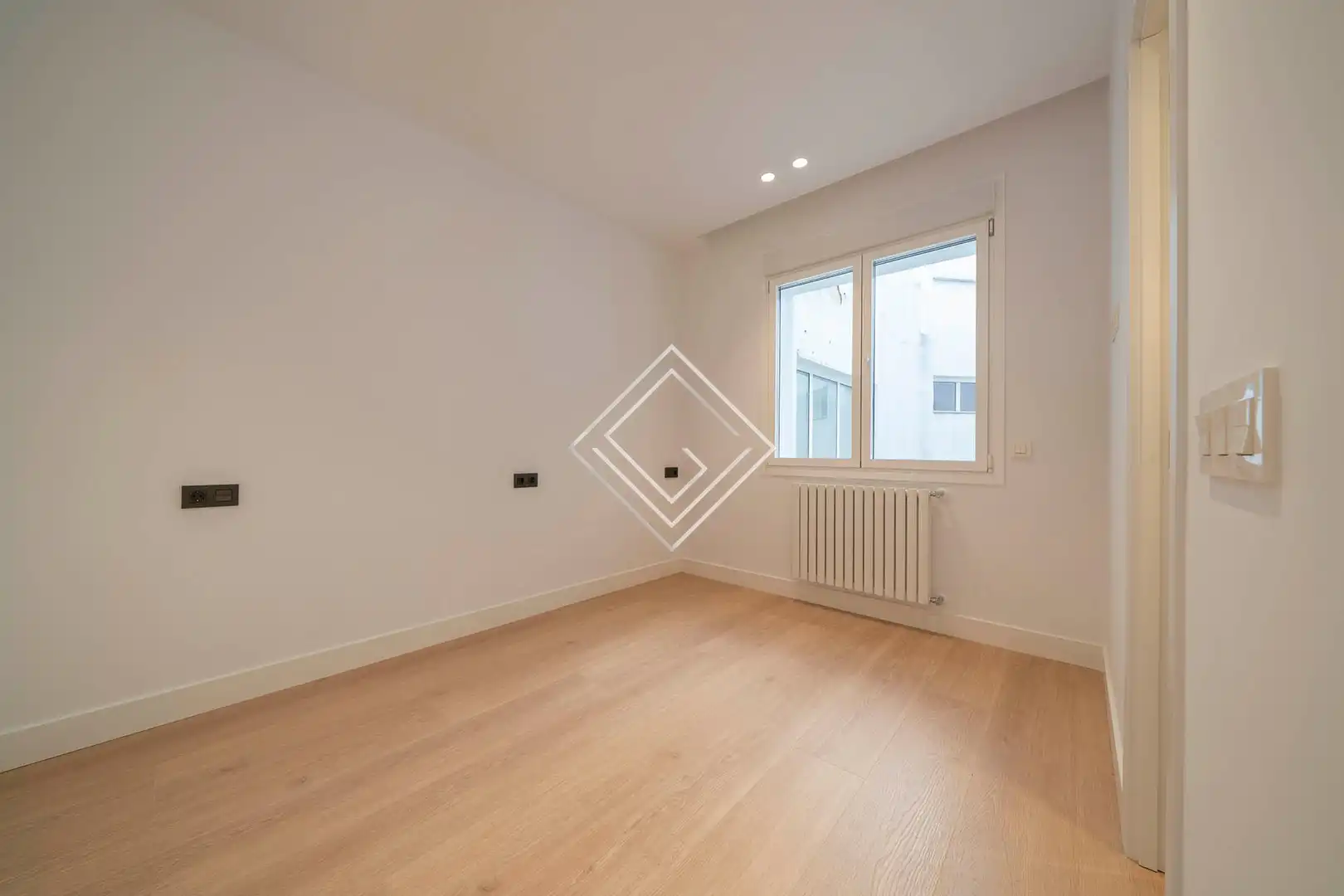 Schlafzimmer von Wohnung zum Verkauf in Madrid mit Klimaanlage, Heizung und Terrasse