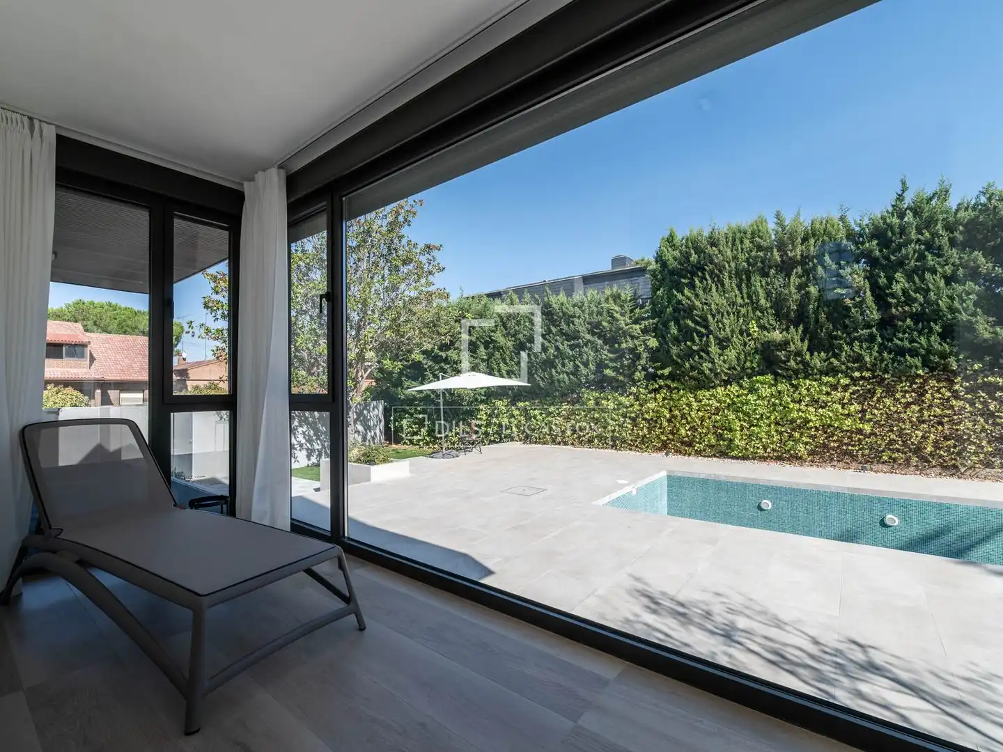 Terrasse von Haus oder Chalet zum Verkauf in La Moraleja mit Klimaanlage, Heizung und Privatgarten
