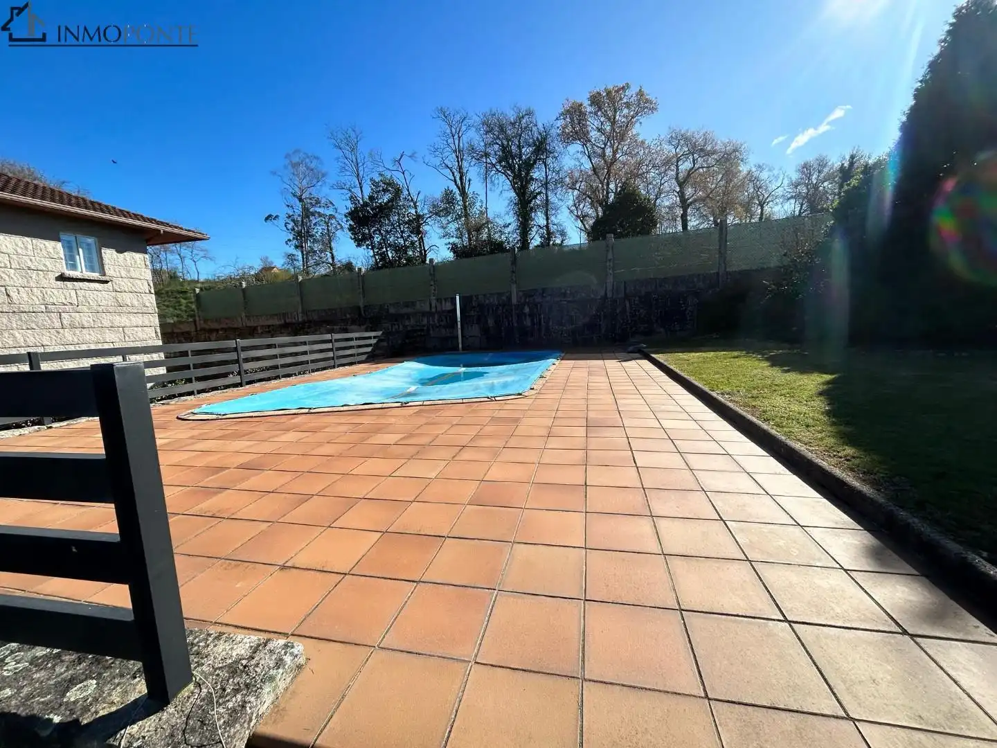 Piscina de Casa o xalet en venda en Pontevedra Capital  amb Calefacció, Jardí privat i Terrassa