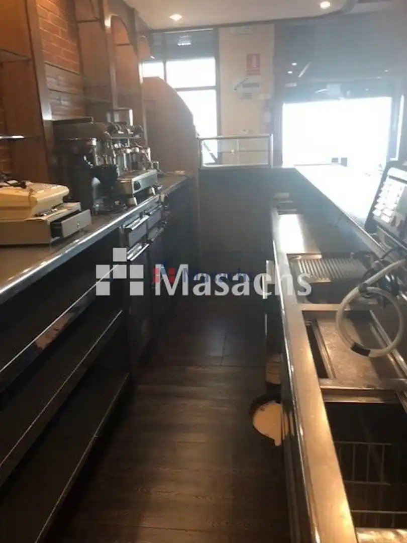 Local comercial en venda a Llevant, imagen 13