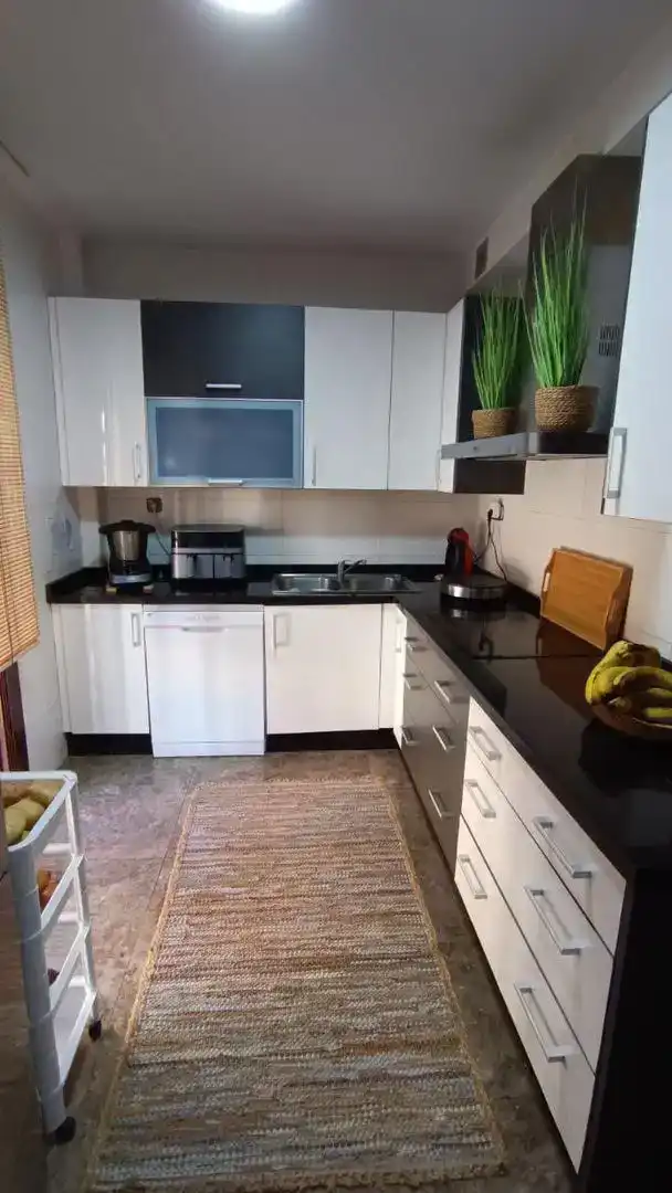Cocina de Dúplex en venta en Melilla con Aire acondicionado, Amueblado y Horno