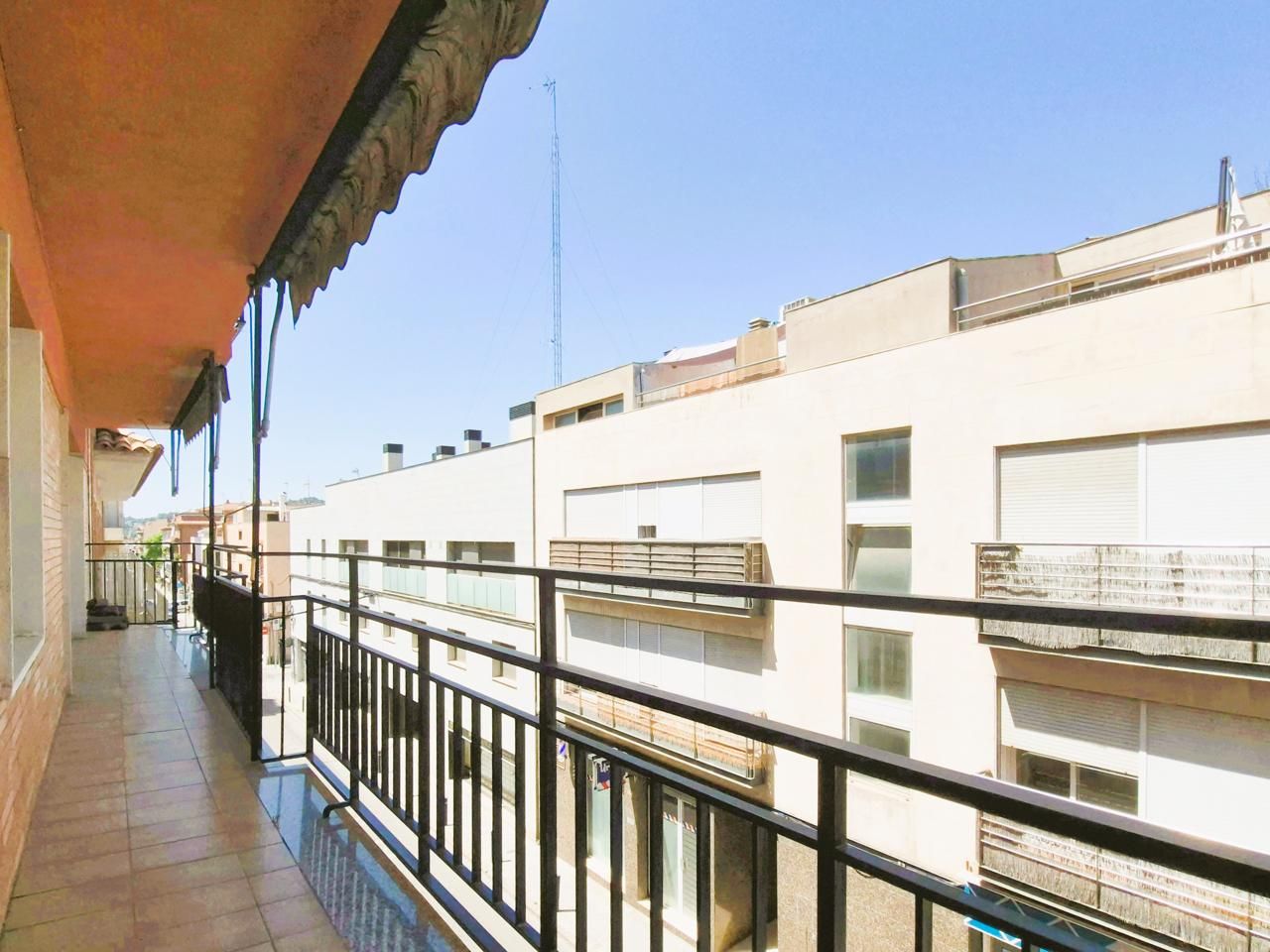 Flat for sale in Carrer ďIreneu, Ca n'Aurell, Ponent, Terrassa