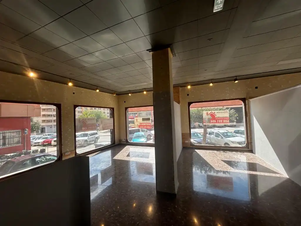 Local comercial en venda a Avenida España