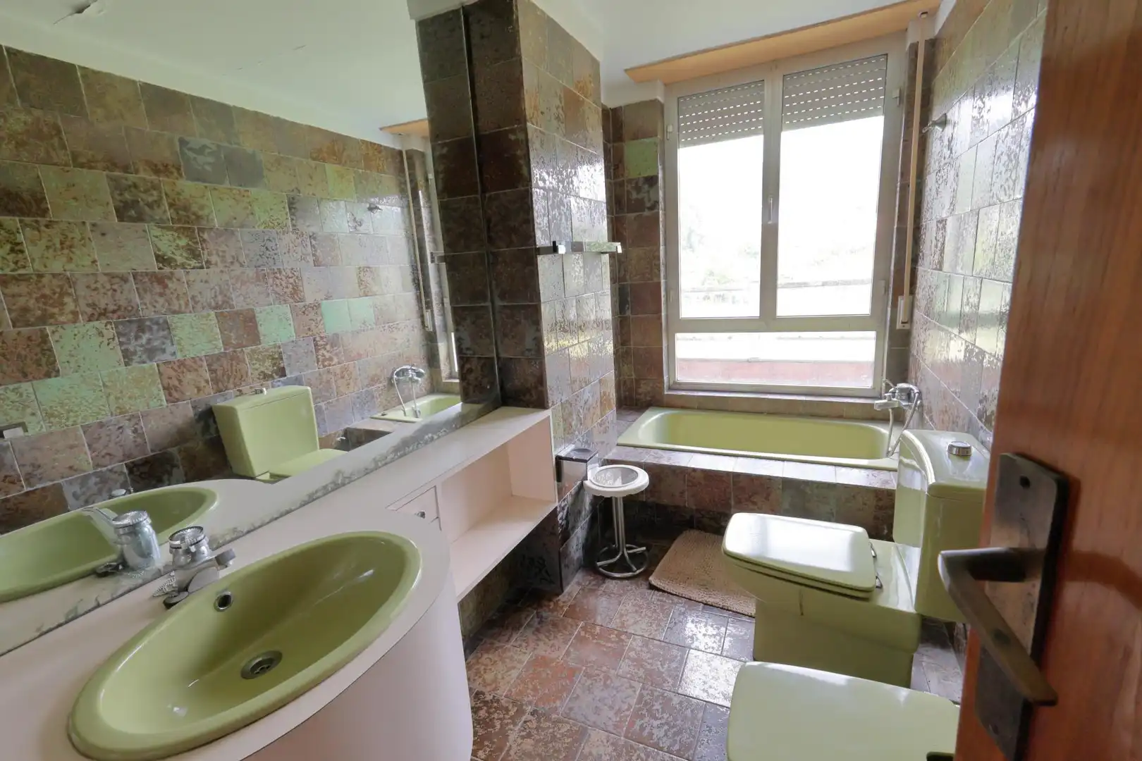 Baño de Casa adosada en venta en O Barco de Valdeorras   con Calefacción, Piscina y Balcón