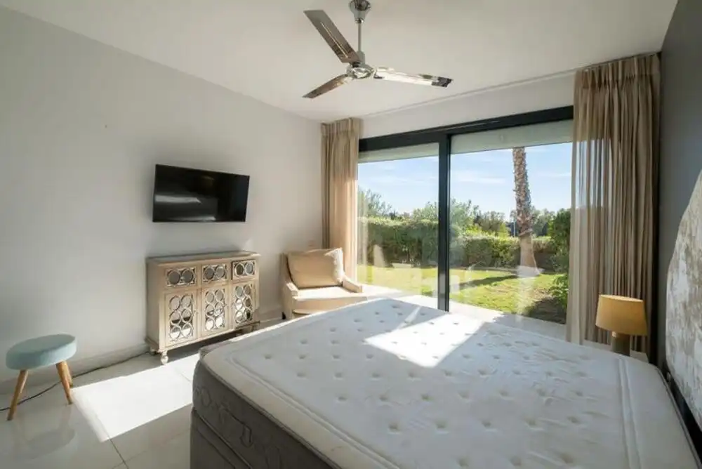 Habitación de Planta baja de alquiler en Benahavís con Aire acondicionado, Terraza y Piscina