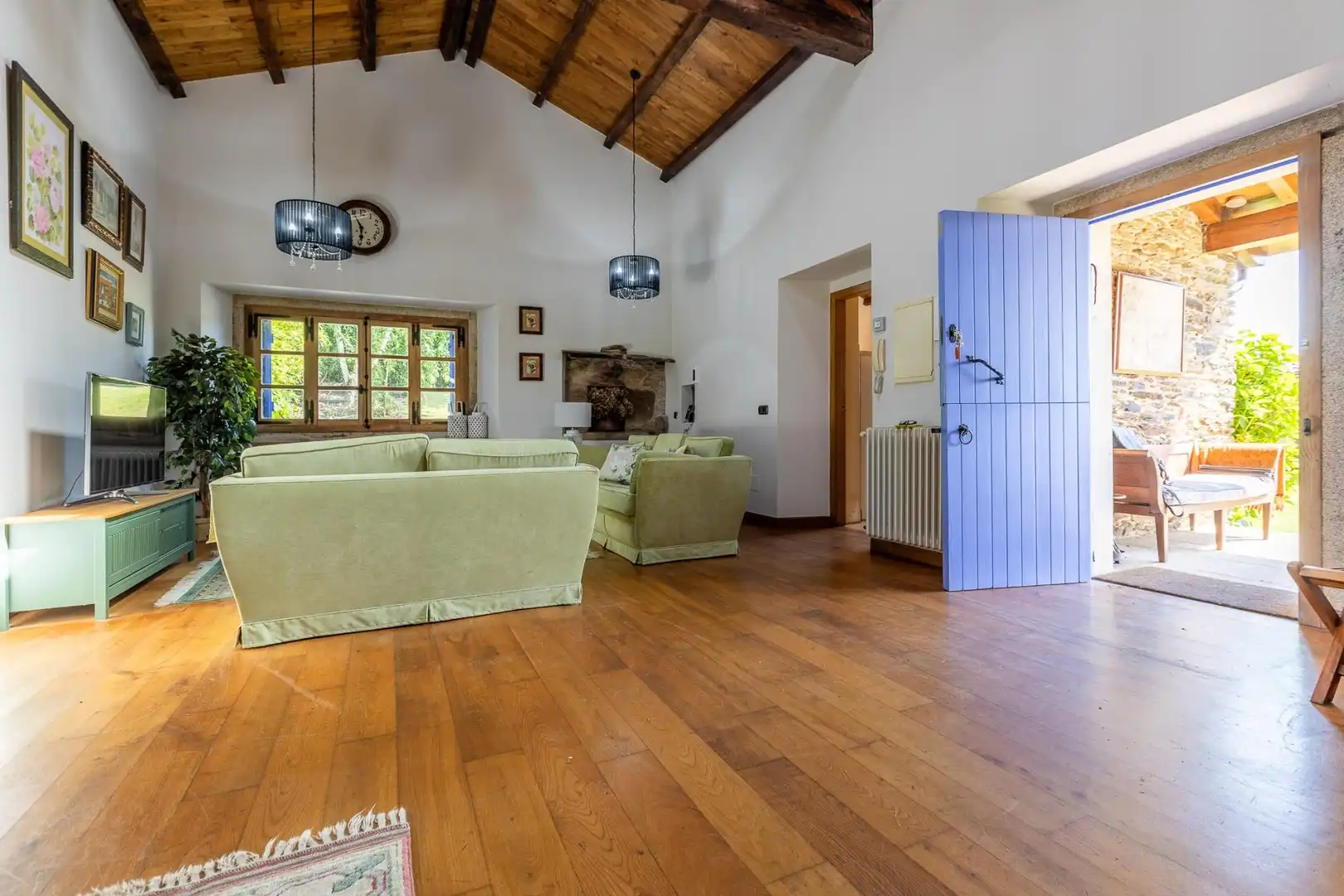 Sala de estar de Casa o chalet en venta en O Pino  con Calefacción, Jardín privado y Terraza