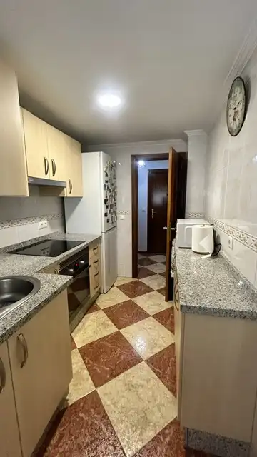 Cuina de Pis de lloguer en Córdoba amb Aire condicionat, Calefacció i Terrassa