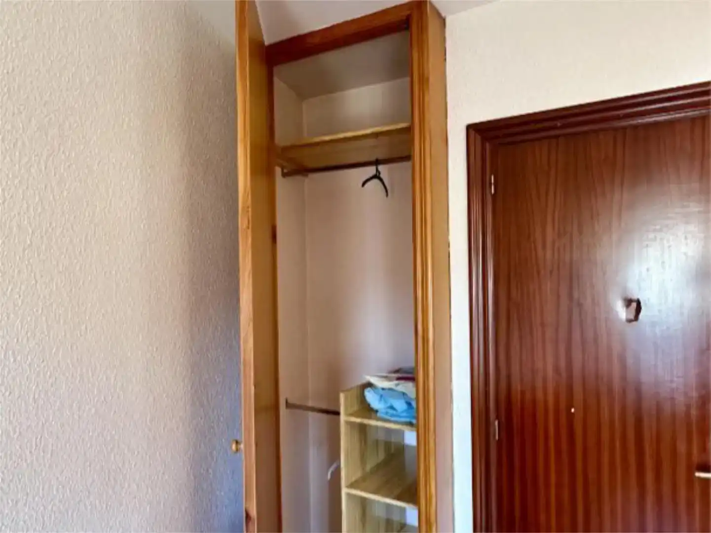 Dormitori de Casa adosada en venda en Alberite
