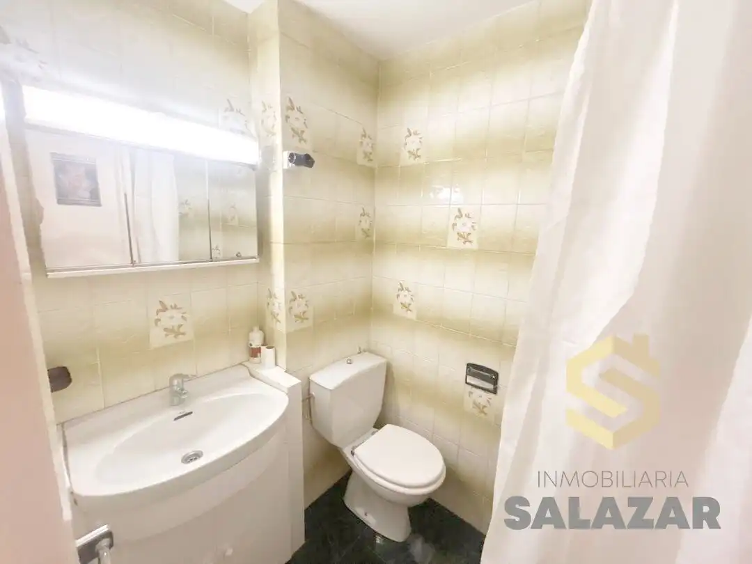 Badezimmer von Wohnung zur Miete in Bilbao  mit Heizung