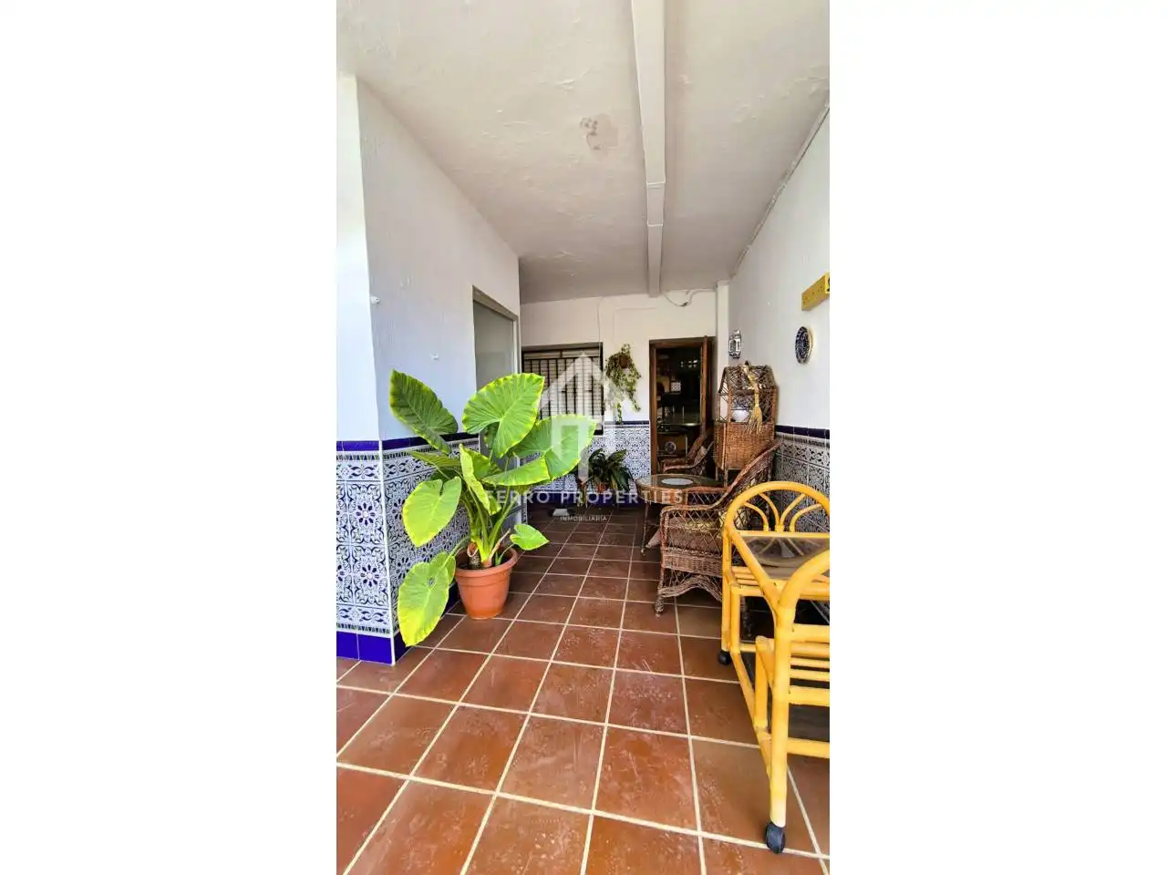 Vista exterior de Casa o xalet en venda en Loja amb Terrassa i Moblat