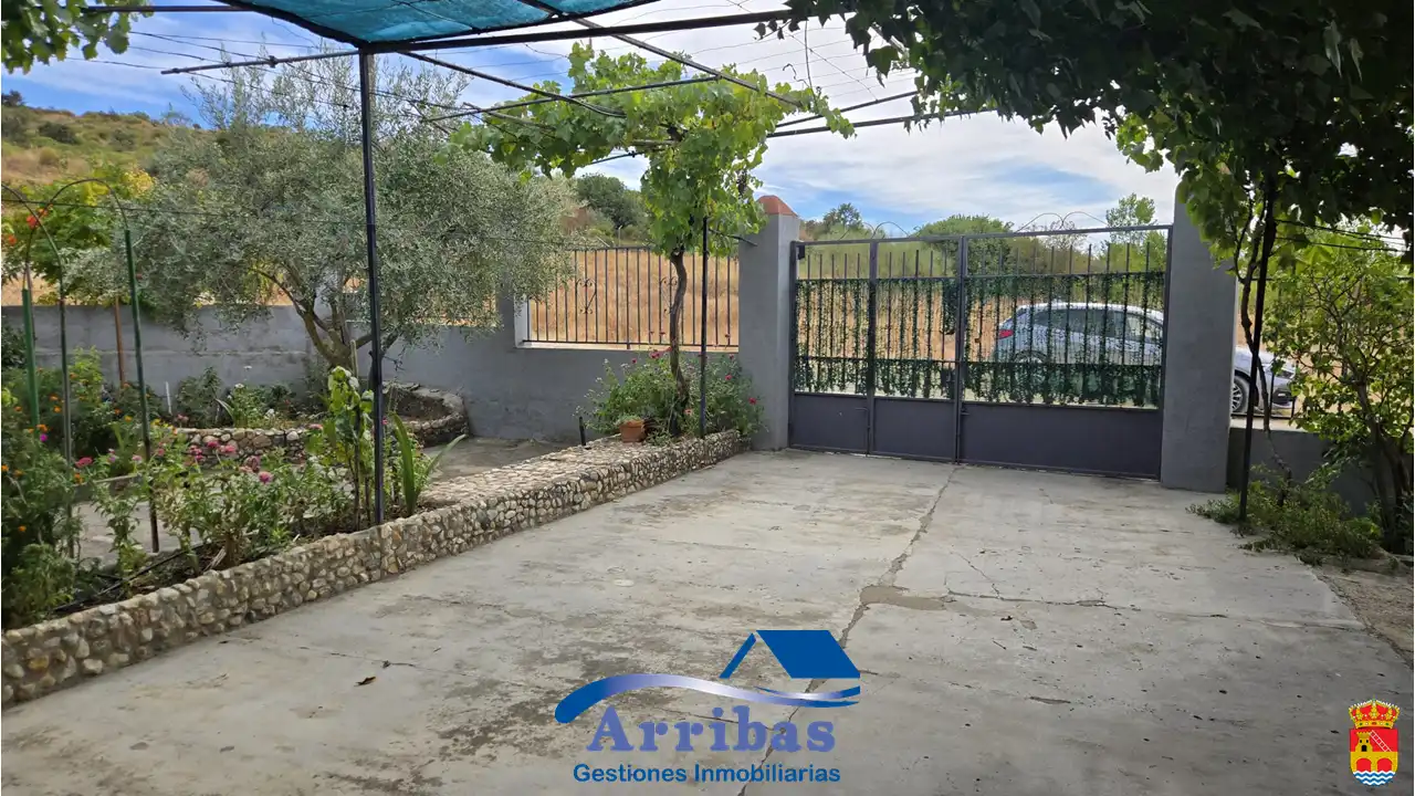 Vista exterior de Casa o chalet en venta en Escalona con Calefacción, Jardín privado y Terraza