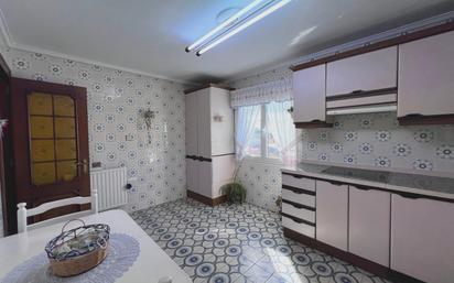 Kitchen of Flat for sale in Avilés  with Heating, Parquet flooring and Terrace