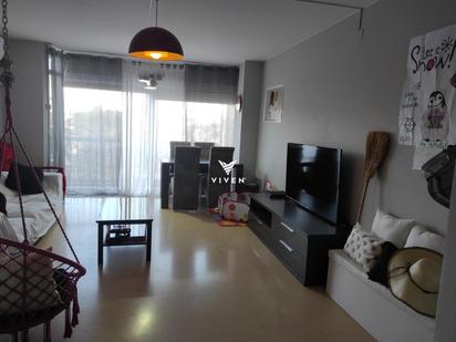 Living room of Flat for sale in Vilafranca del Penedès  with Air Conditioner, Storage room and Balcony