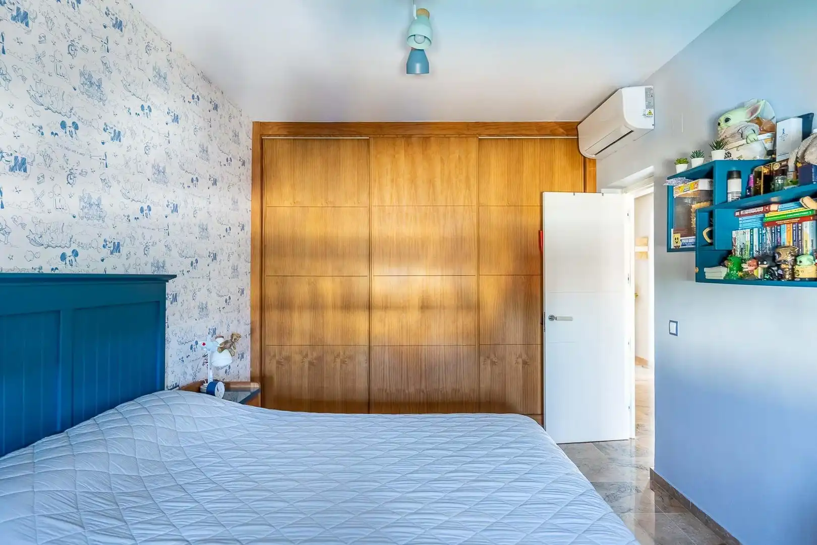Habitación de Casa o chalet en venta en Montequinto con Aire acondicionado, Jardín privado y Terraza