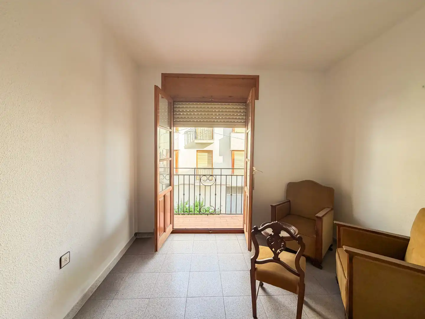 Dormitori de Pis en venda en Baza amb Terrassa, Moblat i Forn