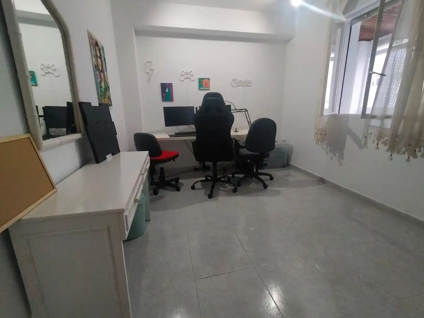 Piso en venta en La Línea de la Concepción con Terraza