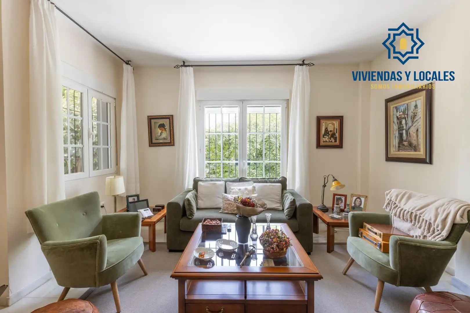 Sala de estar de Casa o chalet en venta en La Zubia con Aire acondicionado, Calefacción y Jardín privado