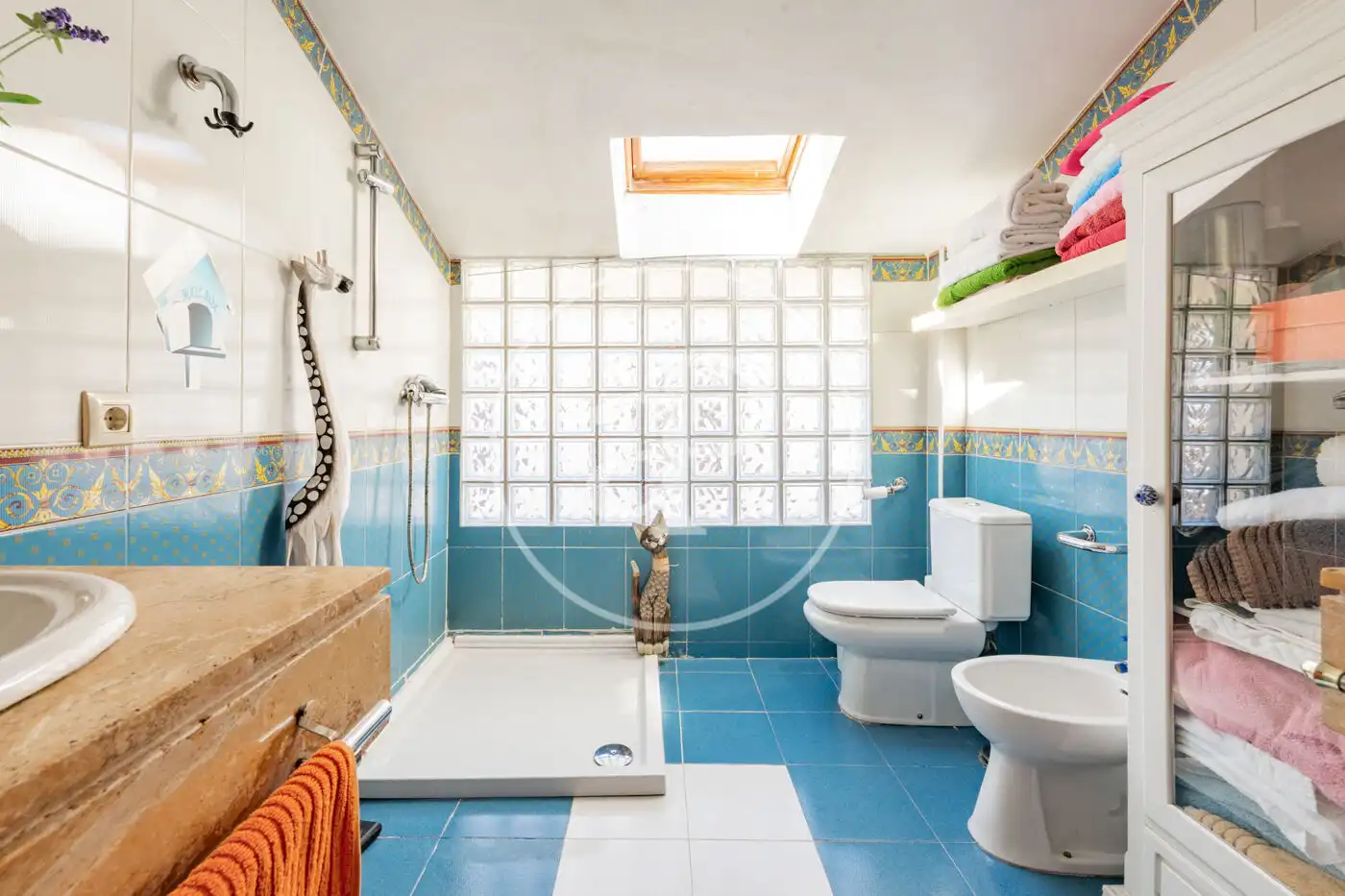 Bathroom of Houses for sale in Valdeolmos-Alalpardo, Madrid