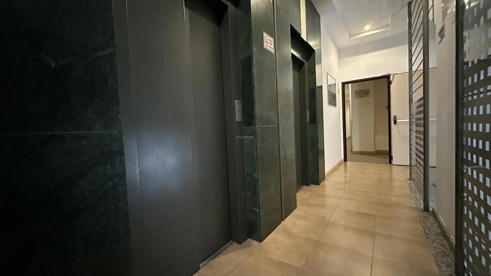 Oficina amb ascensor de lloguer a Calle Budapest, imagen 15
