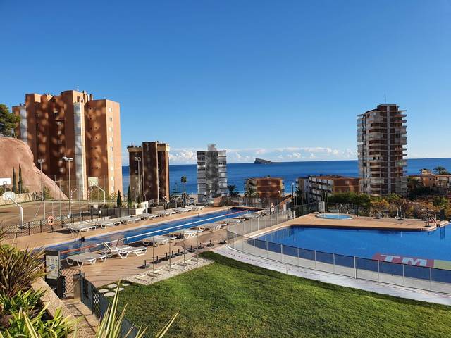 Piso en Alquiler en Playa Poniente
