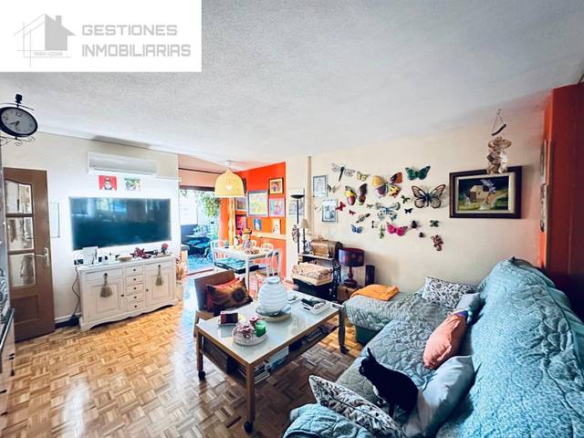 Piso en Venta en Calle ADARGA en Caballería Española