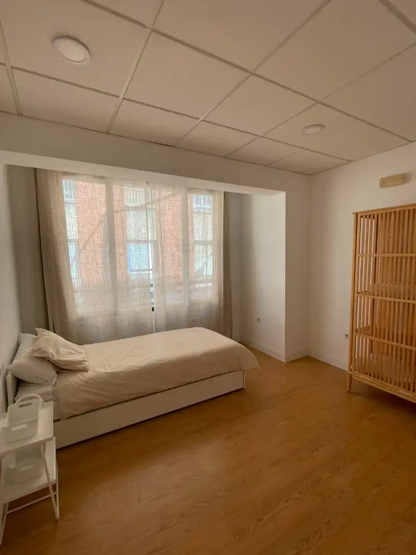 Schlafzimmer von Wohnung zur Miete in Algeciras mit Klimaanlage, Heizung und Terrasse