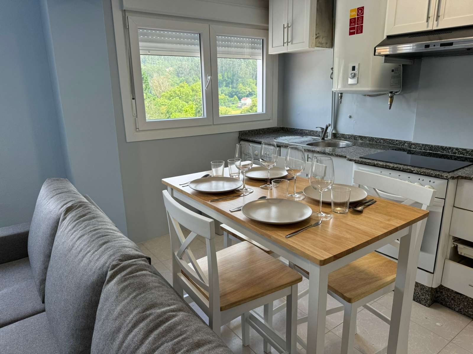 Menjador de Apartament per a compartir en Caldas de Reis amb Aire condicionat, Calefacció i Terrassa