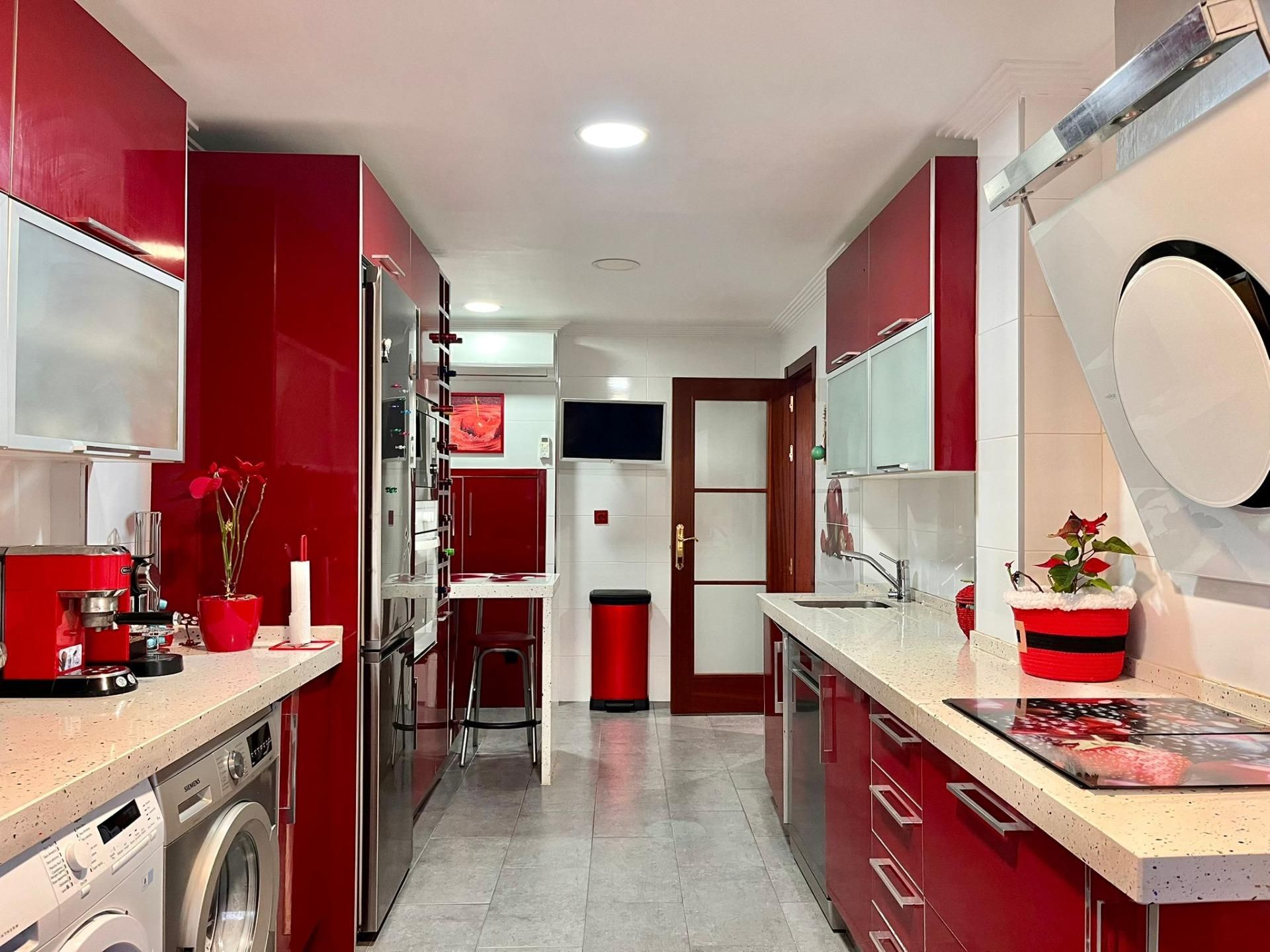 Kitchen of Single-family semi-detached for sale in Alcalá de Guadaira  with Air Conditioner, Heating and Private garden