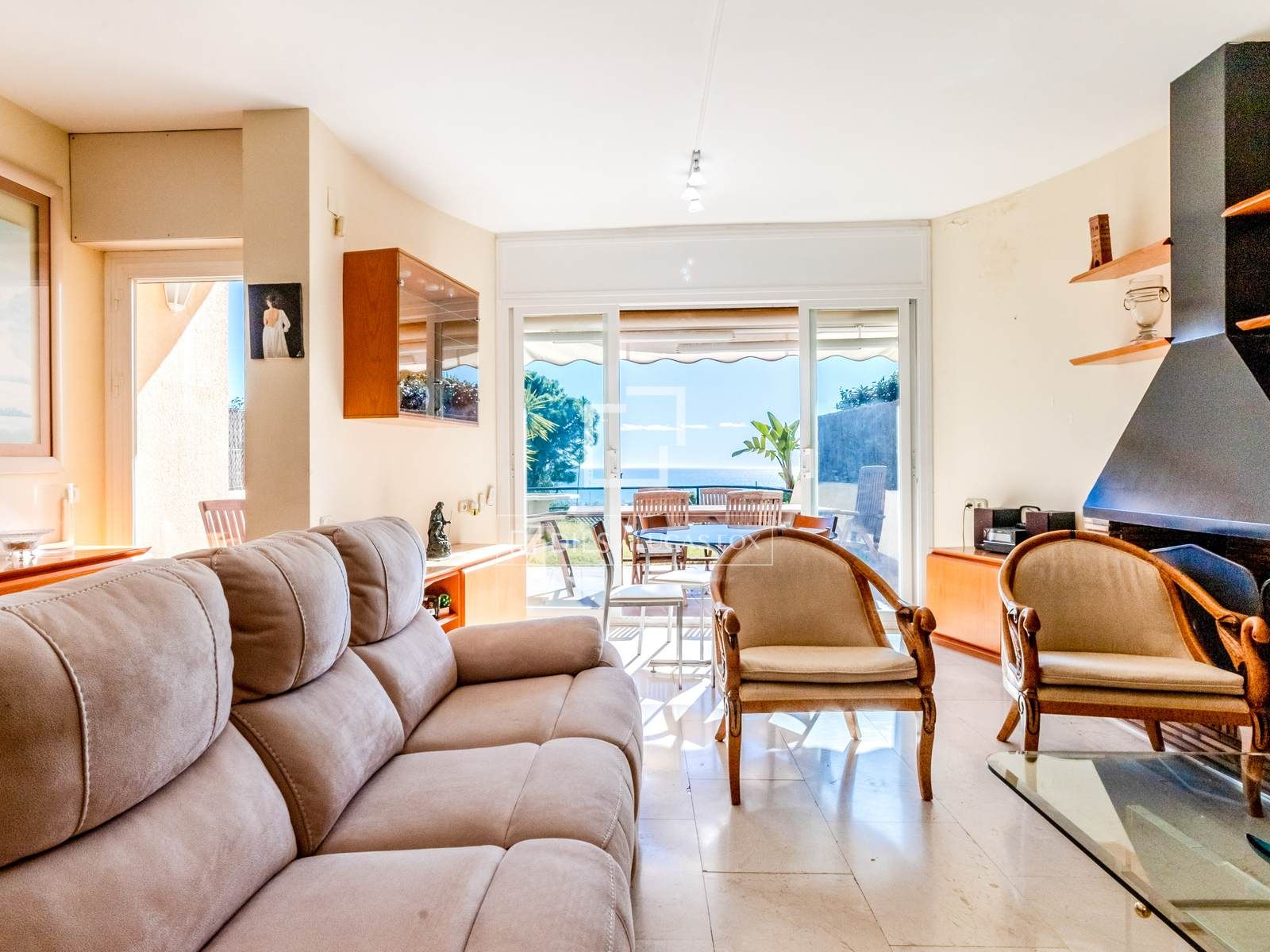 Sala d'estar de Casa o xalet en venda en Sitges amb Aire condicionat, Calefacció i Jardí privat