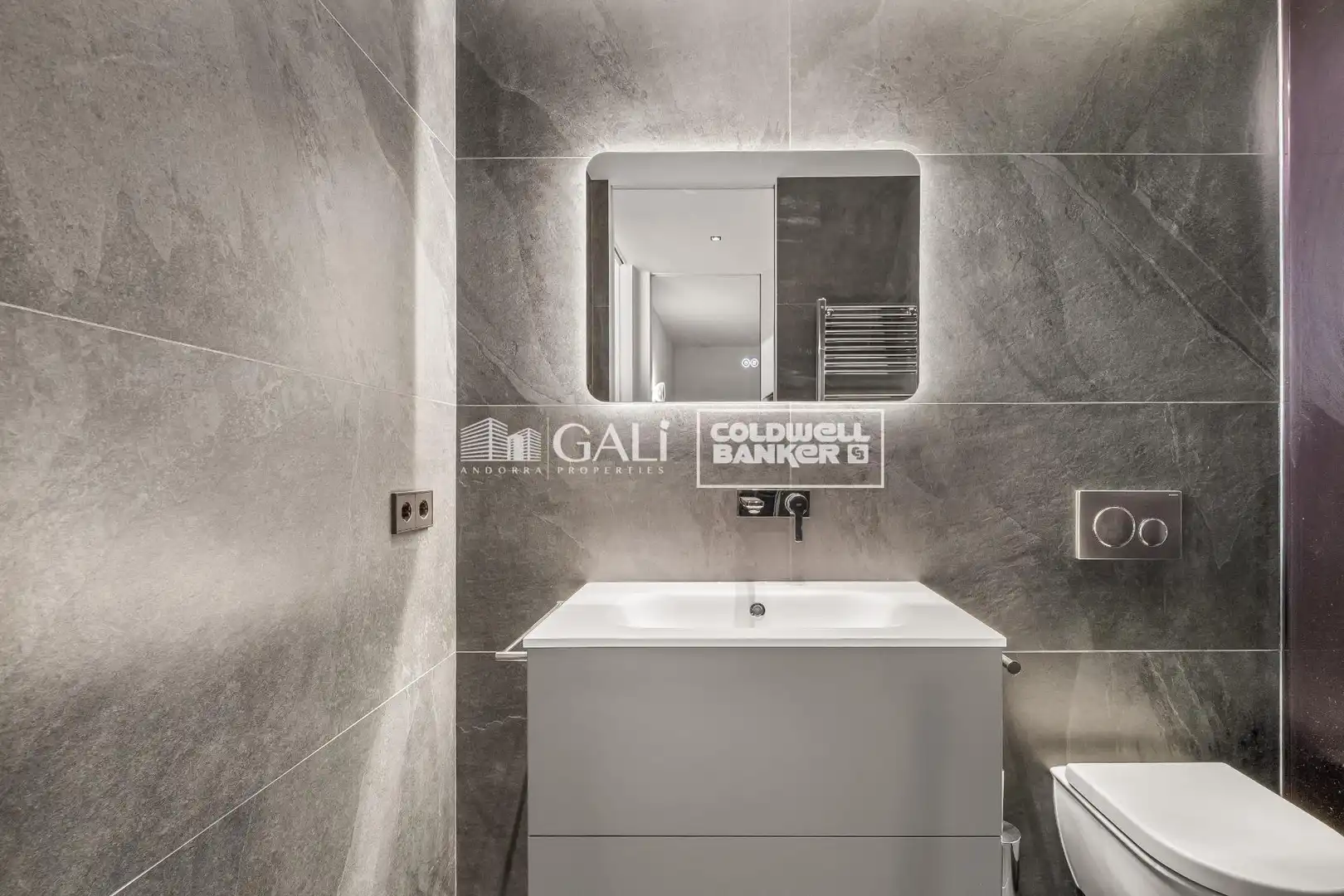 Bathroom of Flat for sale in Andorra la Vella  with Air Conditioner, Heating and Terrace