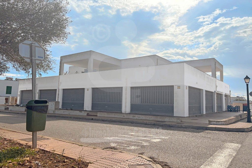 Vista exterior de Local de lloguer en Santanyí