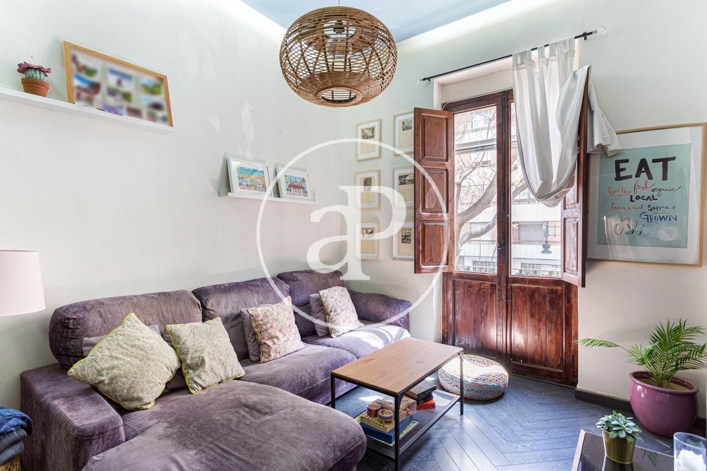 Living room of Flat for sale in  Valencia Capital  with Air Conditioner, Heating and Furnished