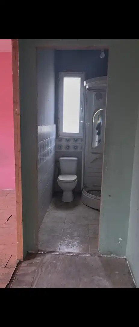 Bany de Casa o xalet en venda en Vigo  amb Jardí privat, Terrassa i Balcó
