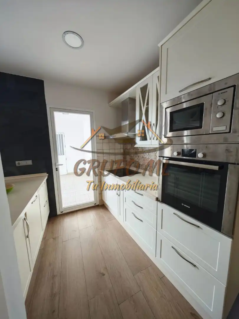 Maisonette zur Miete in Rus