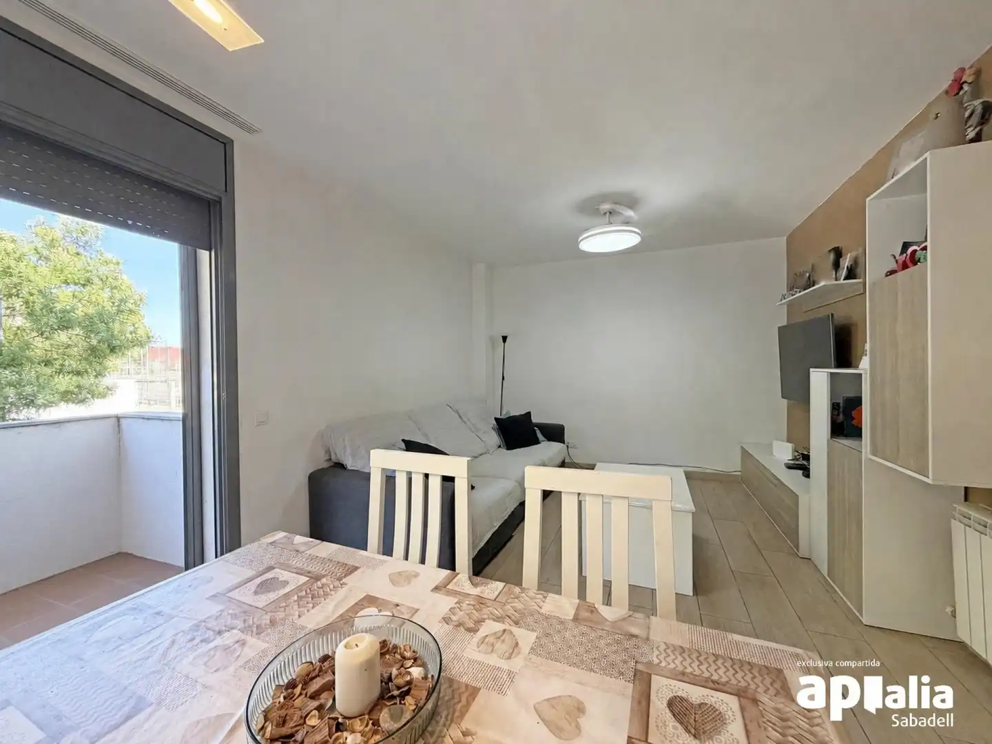 Sala de estar de Piso en venta en Barberà del Vallès con Calefacción, Jardín privado y Trastero